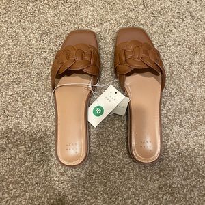 Women’s Tan Sandals Size 10 NWT